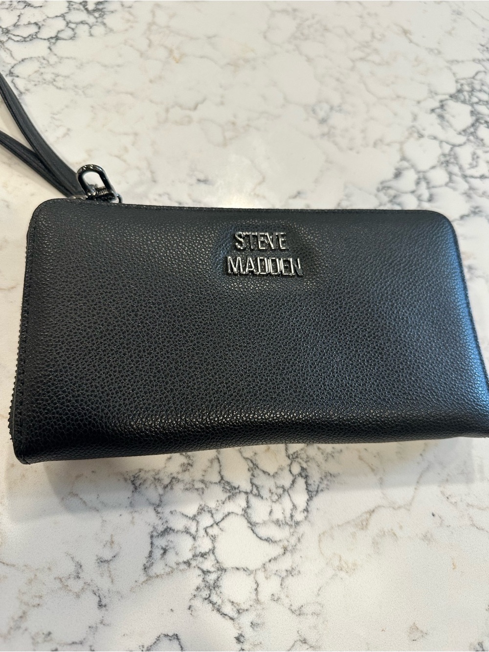 Steve Madden Black Pebble Leather Wristlet Wallet